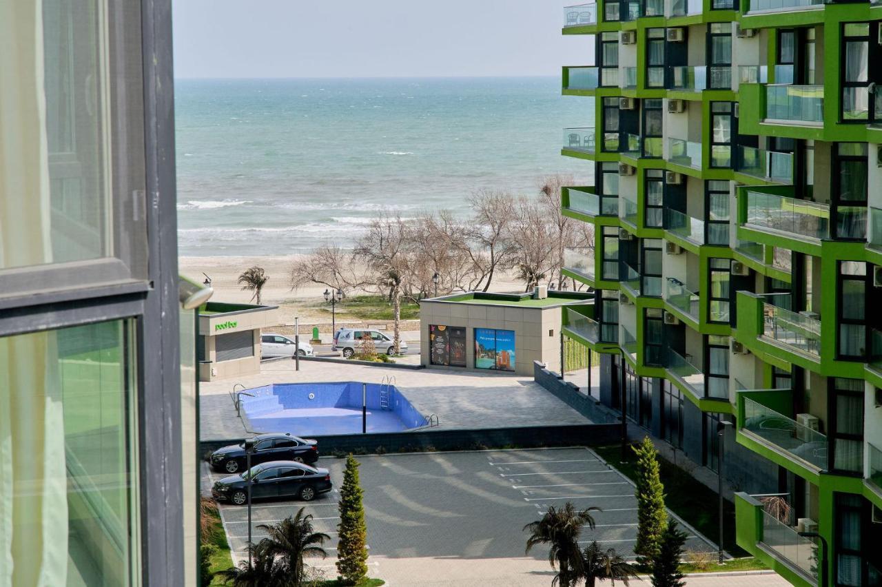 Moon Sea View Apartment - Spa N Pools Resort Mamaia Bagian luar foto